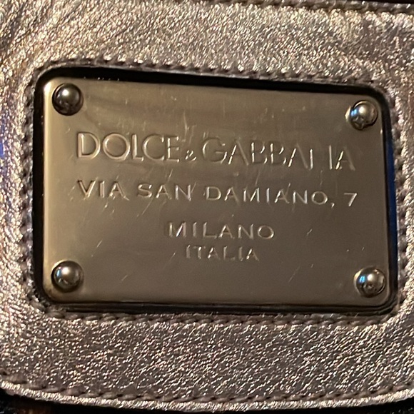 Dolce Cabanna preloved excellent condition bag has a strap leopard print. - Picture 2 of 16